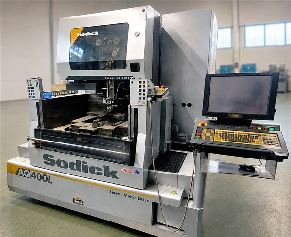Sodick AQ 400L – Bild 1